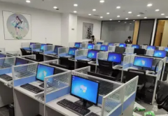 批发零售一体机，台式机，笔记本电脑，显示屏。免费送货上门